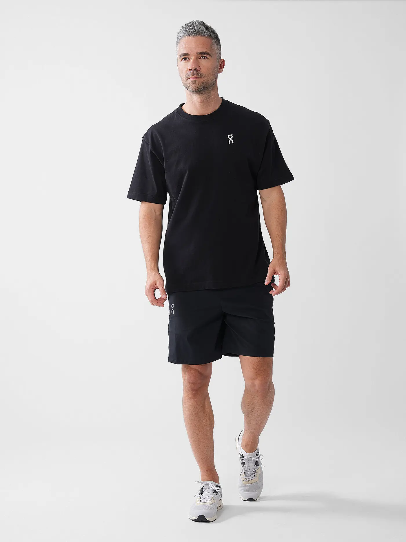 ON | T-Shirt CLUB T | schwarz